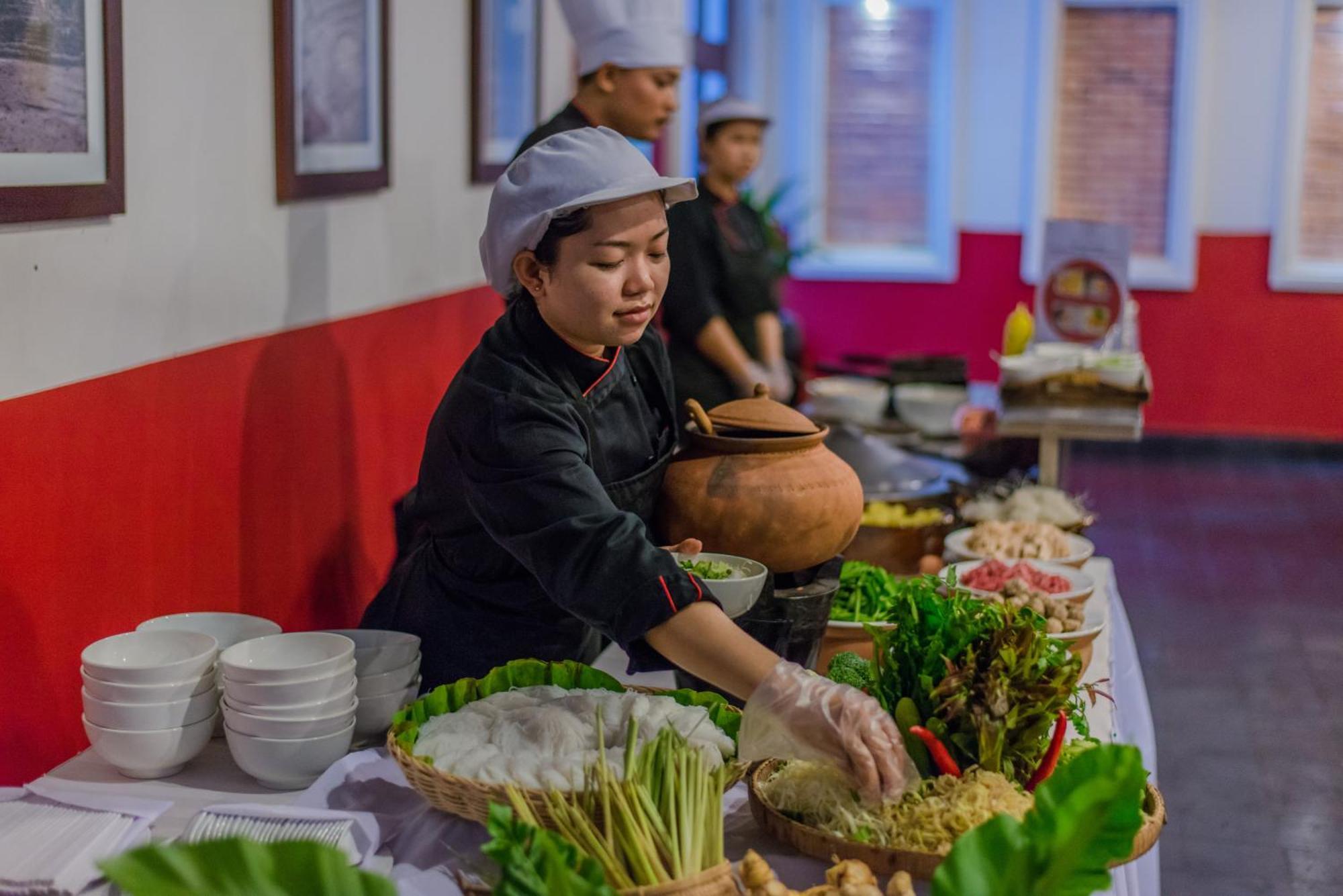 Mekong Angkor Palace Inn Siem Reap Ngoại thất bức ảnh